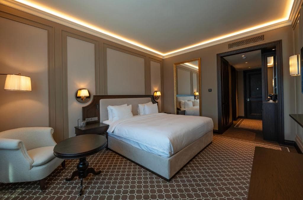 GoldenEye Hotel & Casino