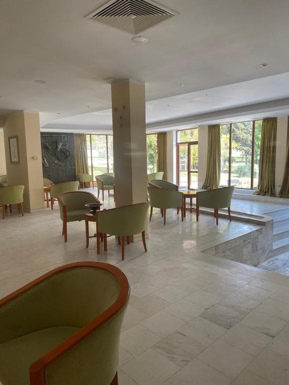 Oasis Park Hotel - 10