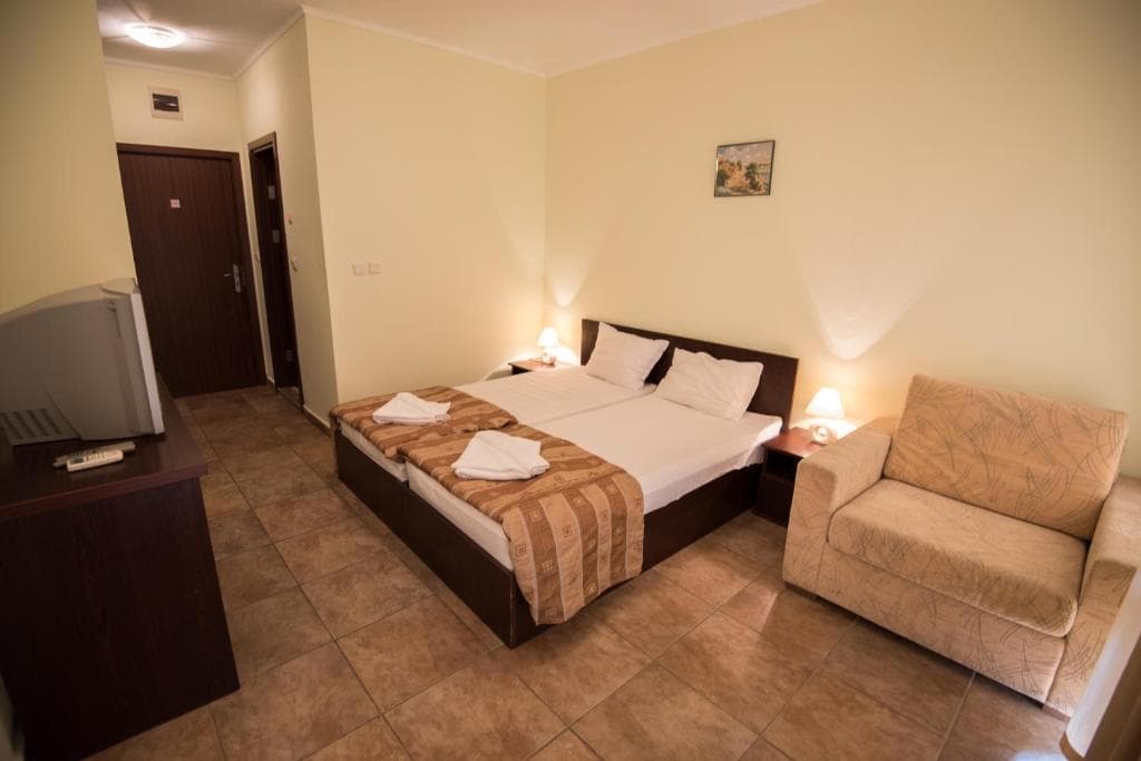 Family Hotel Apolon - 16