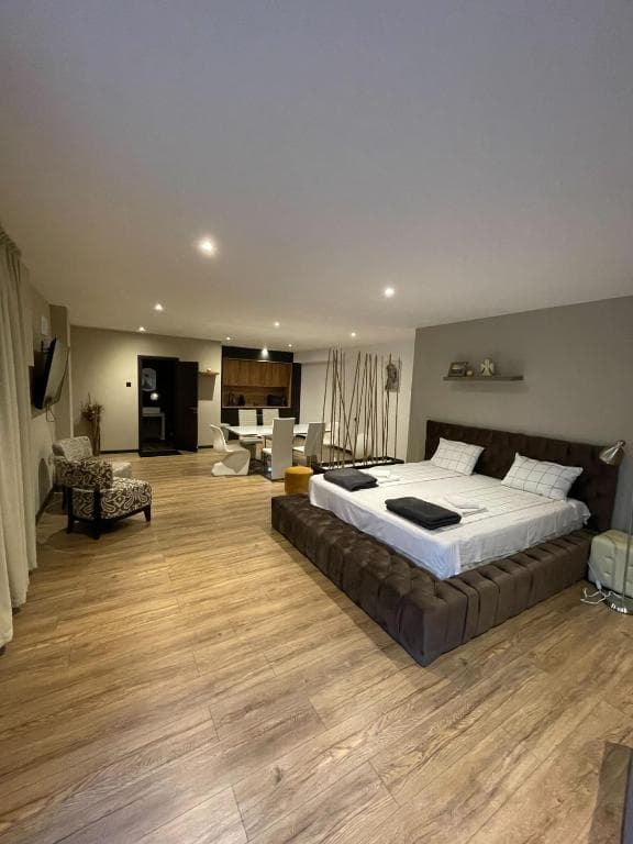 R34 Boutique Guest House - 11